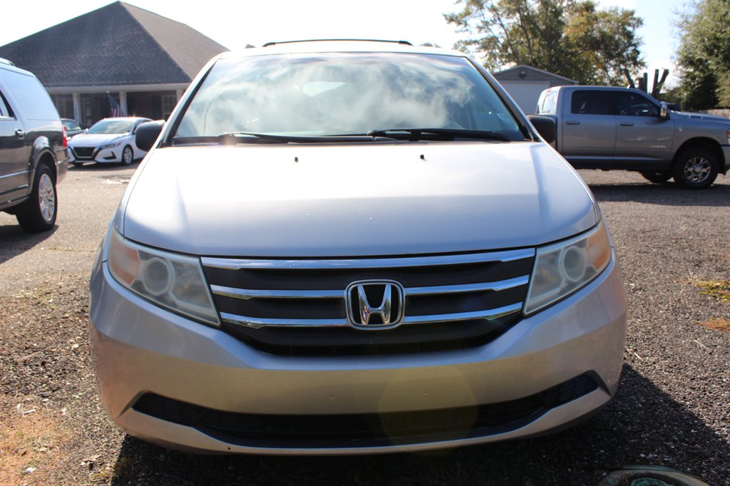 2013 Honda Odyssey LX's photo