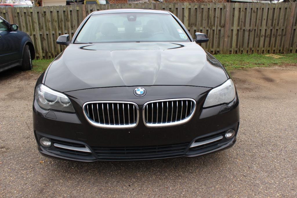 2015 BMW 5 Series 528i's photo