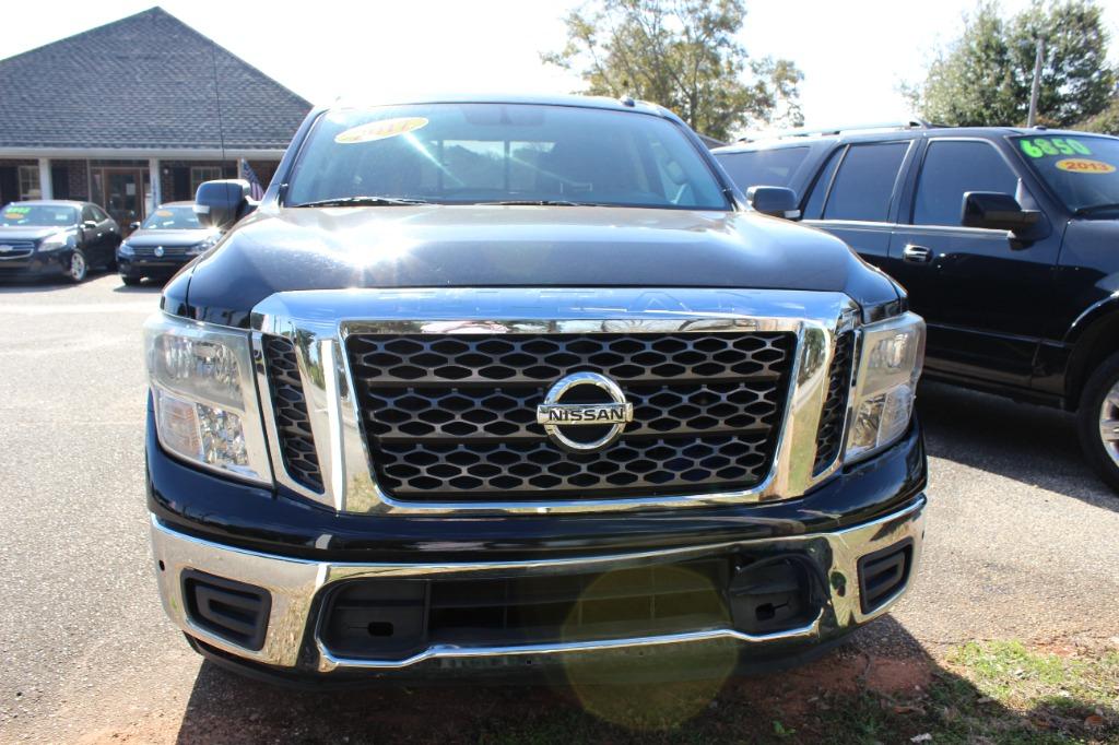 2017 Nissan Titan SV