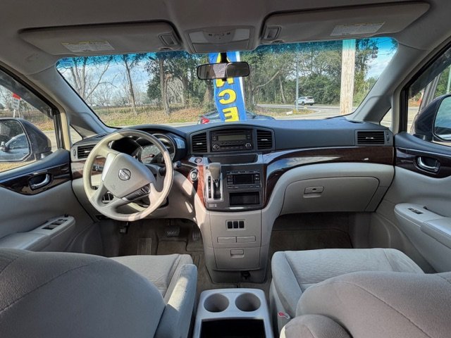 2015 Nissan Quest S's photo